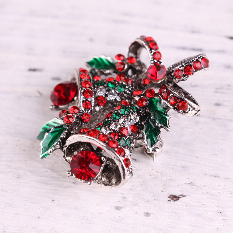 Fashionable Christmas Alloy Brooch Lapel Pin with Bell, Corsage Ornament for Accessories