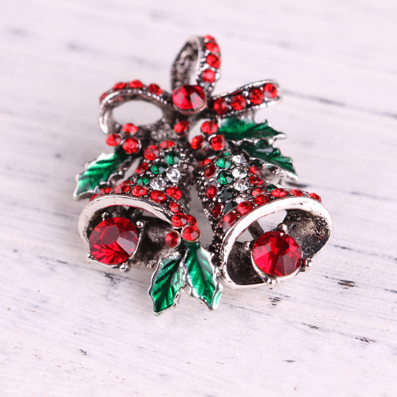 Fashionable Christmas Alloy Brooch Lapel Pin with Bell, Corsage Ornament for Accessories