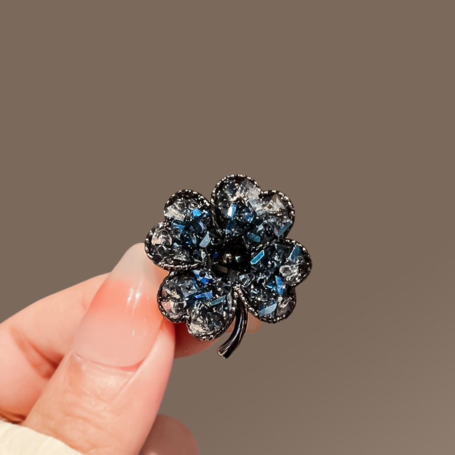 Elegant Anti-slip Brooch Pin – Minimalist Luxury Chest Clip For Women, Discreet Wardrobe Security Pin, Small Chic Decorative Brooch To Prevent Gaping, Premium Quality & Unique Design