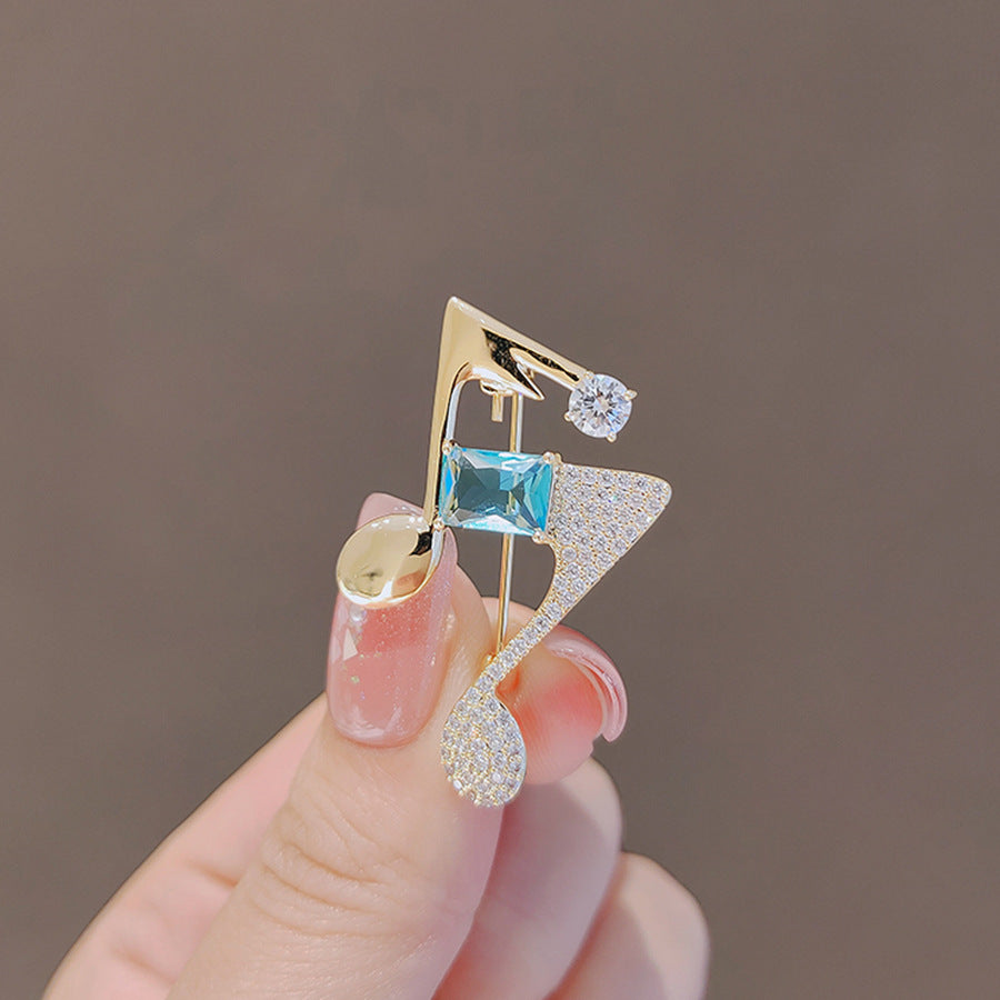 Elegant Anti-slip Brooch Pin – Minimalist Luxury Chest Clip For Women, Discreet Wardrobe Security Pin, Small Chic Decorative Brooch To Prevent Gaping, Premium Quality & Unique Design