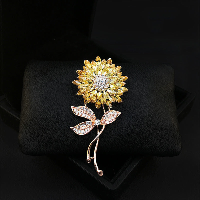 Elegant Anti-slip Brooch Pin – Minimalist Luxury Chest Clip For Women, Discreet Wardrobe Security Pin, Small Chic Decorative Brooch To Prevent Gaping, Premium Quality & Unique Design