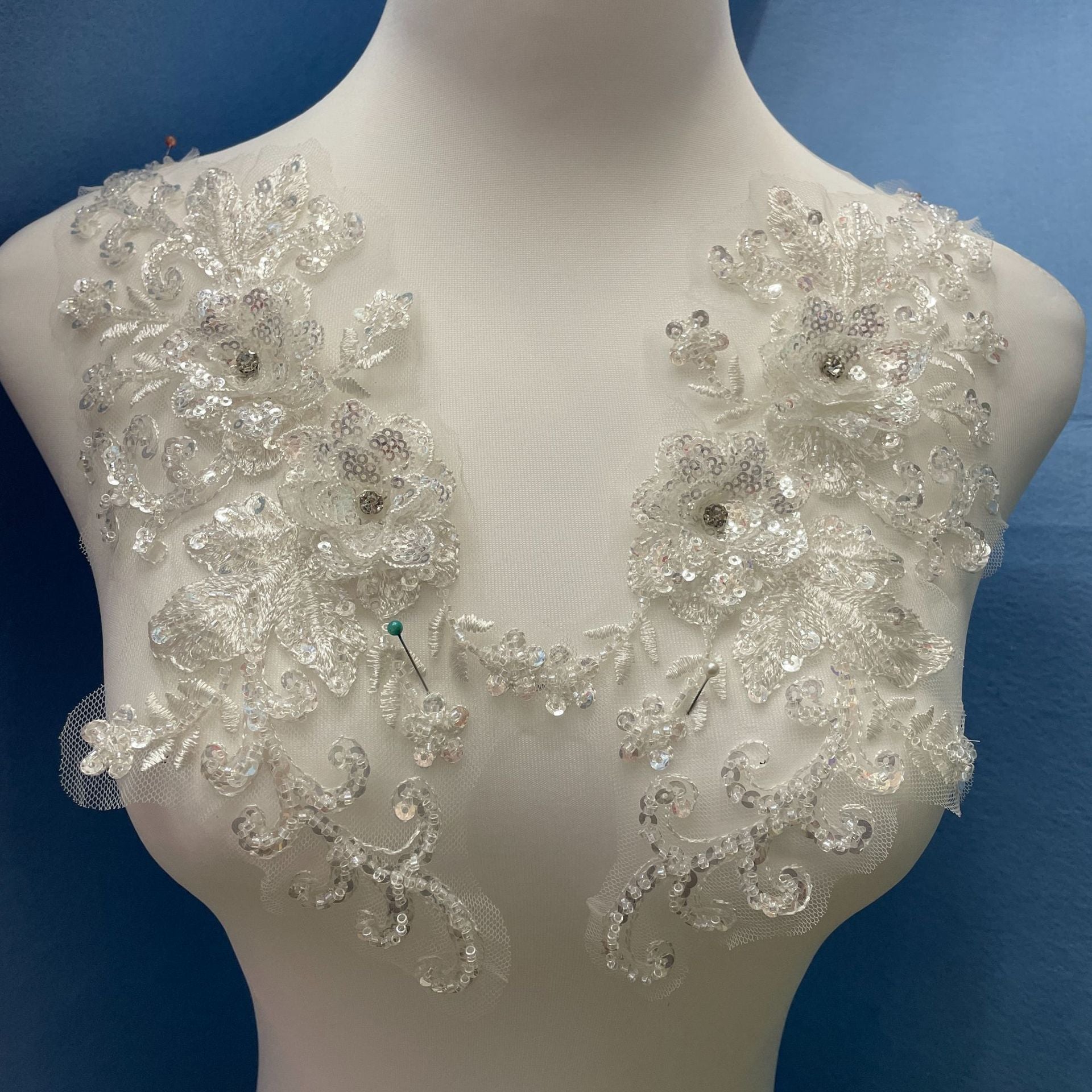 Multi-Color Large Floral Lace Embroidery Hand-Sew DIY Applique Trim - Bridal & Evening Gown Sewing Craft Supplies