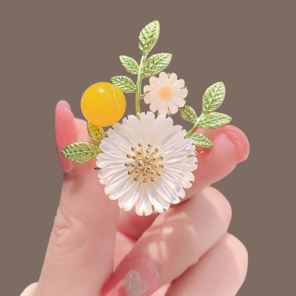 Elegant Anti-slip Brooch Pin – Minimalist Luxury Chest Clip For Women, Discreet Wardrobe Security Pin, Small Chic Decorative Brooch To Prevent Gaping, Premium Quality & Unique Design