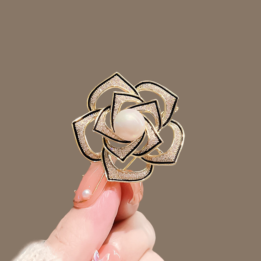 Elegant Anti-slip Brooch Pin – Minimalist Luxury Chest Clip For Women, Discreet Wardrobe Security Pin, Small Chic Decorative Brooch To Prevent Gaping, Premium Quality & Unique Design