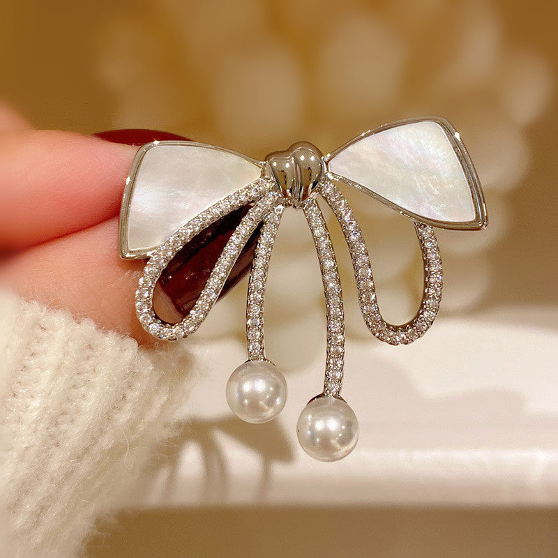 Elegant Anti-slip Brooch Pin – Minimalist Luxury Chest Clip For Women, Discreet Wardrobe Security Pin, Small Chic Decorative Brooch To Prevent Gaping, Premium Quality & Unique Design