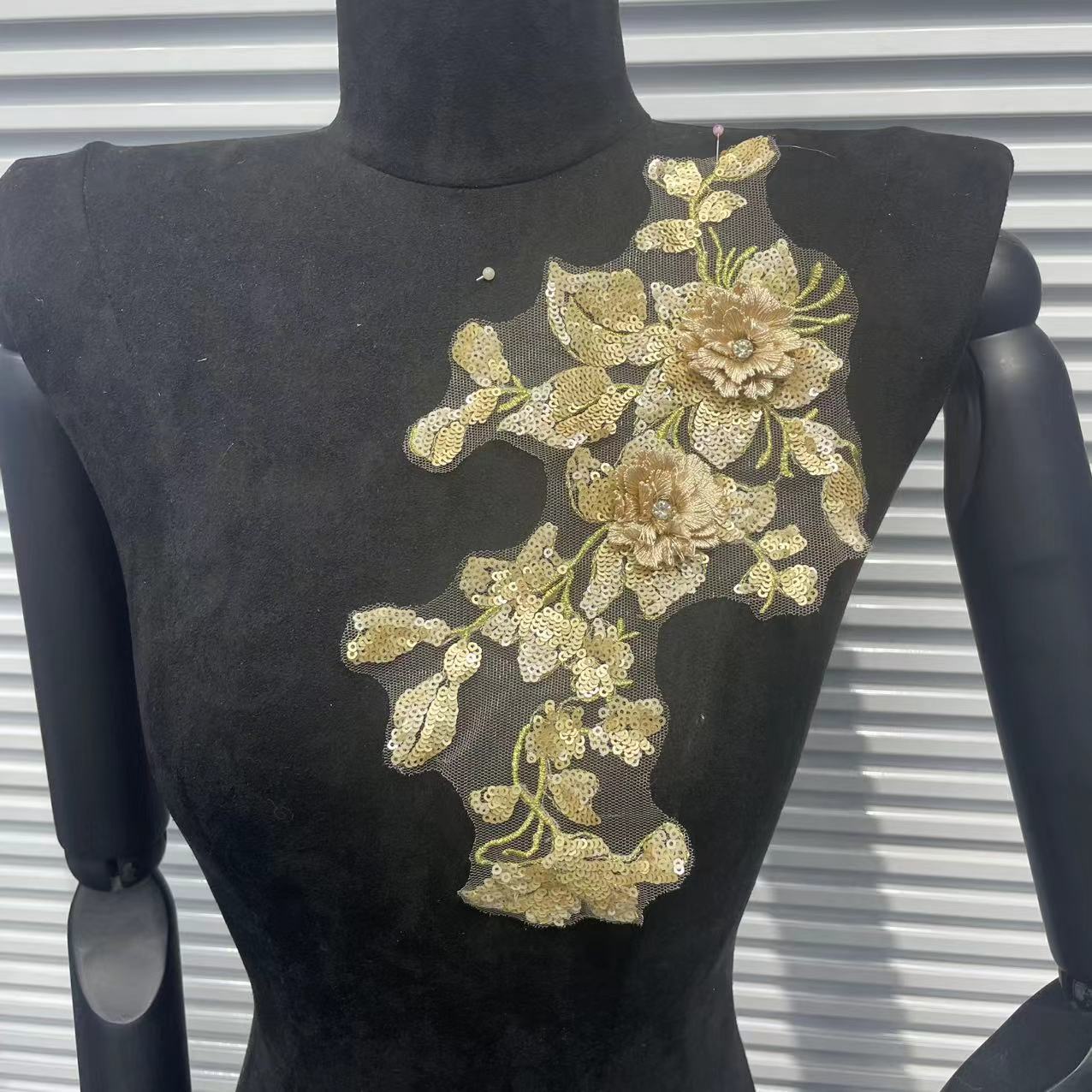 3D Embroidered Flower Patches & Delicate Lace Trims - All-in-One Apparel Decor Set