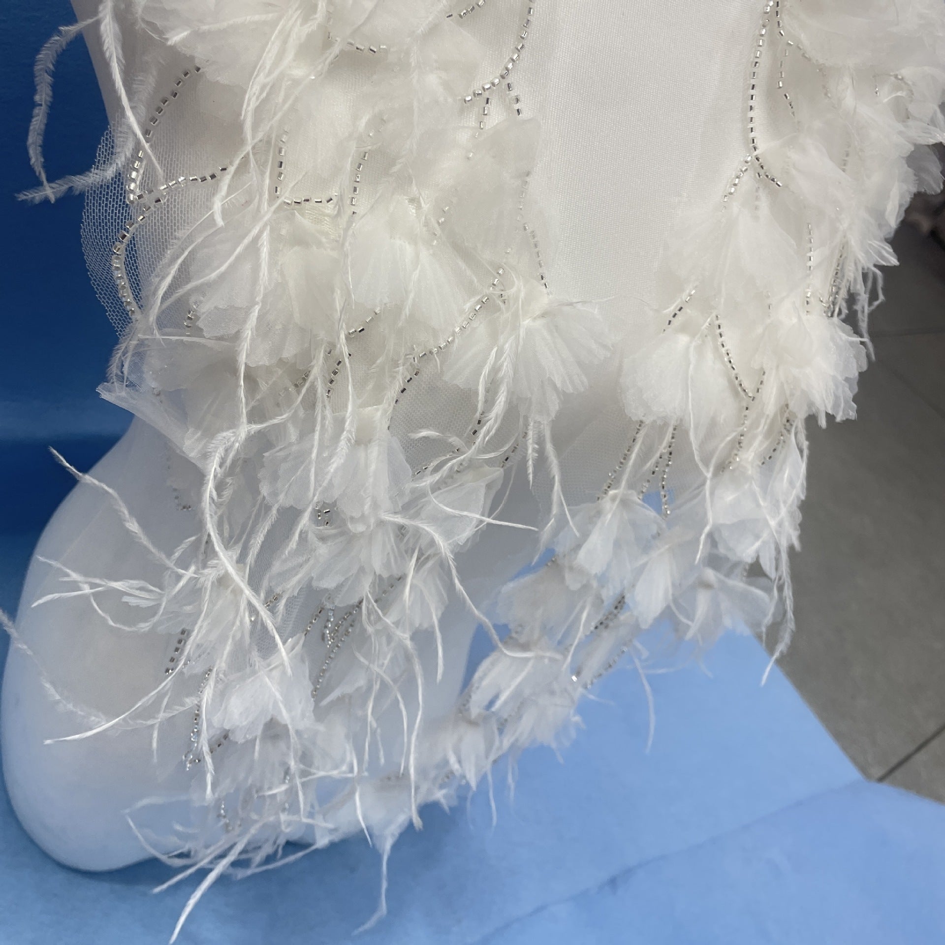 Ultra-Embellished Ostrich Feather & Beaded 3D Floral Sleeve Appliqué – Ethereal DIY Trim for Evening Gowns, Stage Costumes & Bridal Fashion Accessories