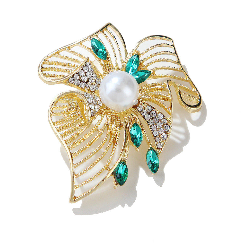 Luxury Vintage-Inspired Emerald Pearl Brooch Pin - Heavy-Duty Design,小众 (Niche) Elegant Women's Lapel Accessory