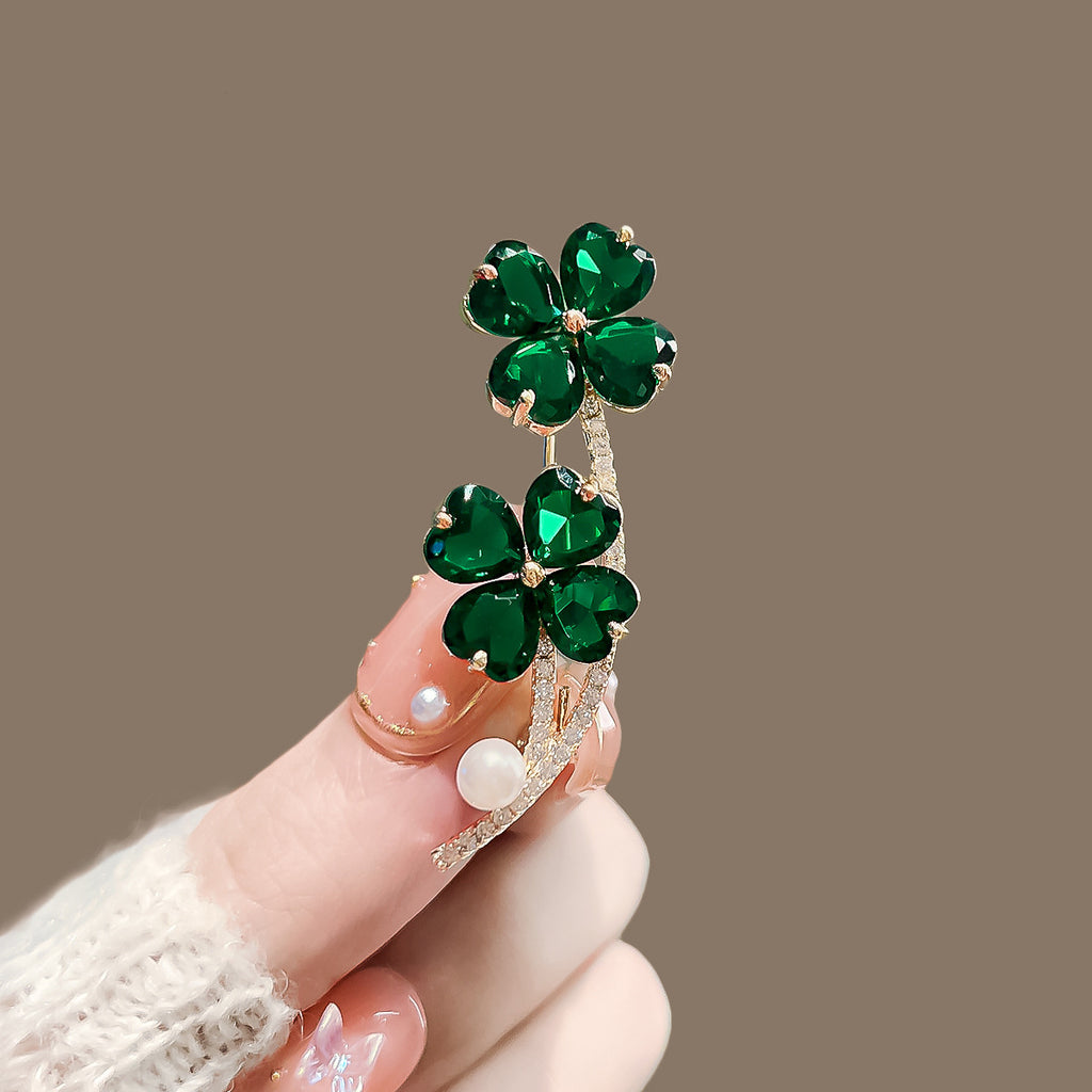Elegant Anti-slip Brooch Pin – Minimalist Luxury Chest Clip For Women, Discreet Wardrobe Security Pin, Small Chic Decorative Brooch To Prevent Gaping, Premium Quality & Unique Design