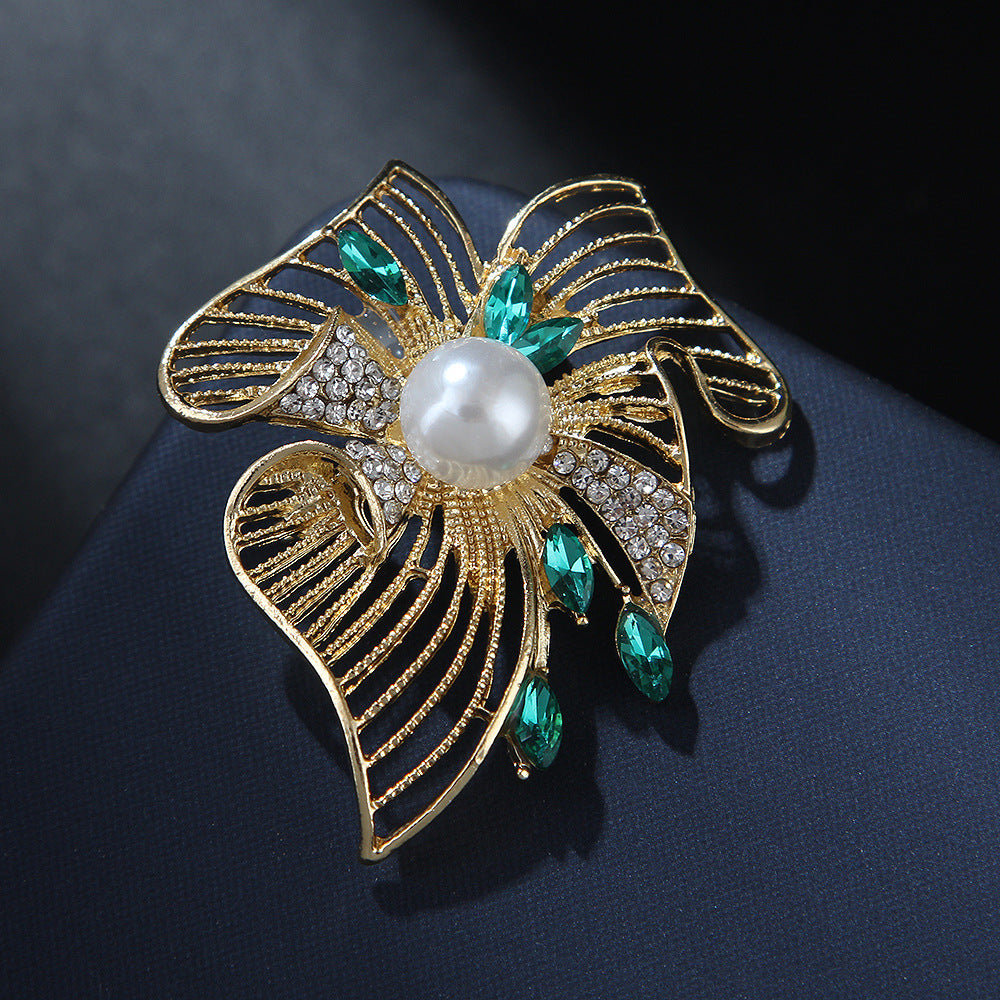 Luxury Vintage-Inspired Emerald Pearl Brooch Pin - Heavy-Duty Design,小众 (Niche) Elegant Women's Lapel Accessory