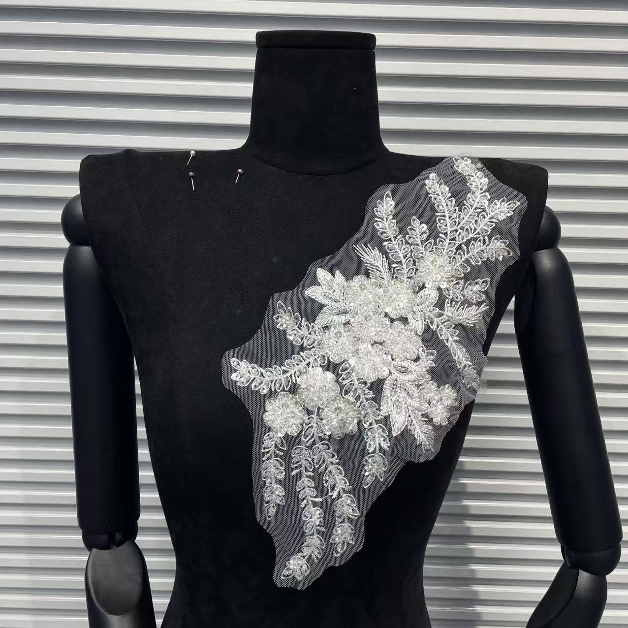 Color-Block 3D Embroidered Appliqué with Tube Beads & Lace – Minimalist Chic Patch for Sweaters, Jackets & DIY Fashion Embellishment