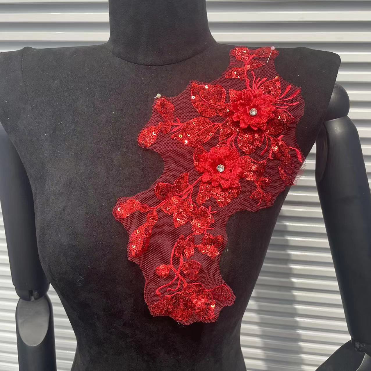 3D Embroidered Flower Patches & Delicate Lace Trims - All-in-One Apparel Decor Set