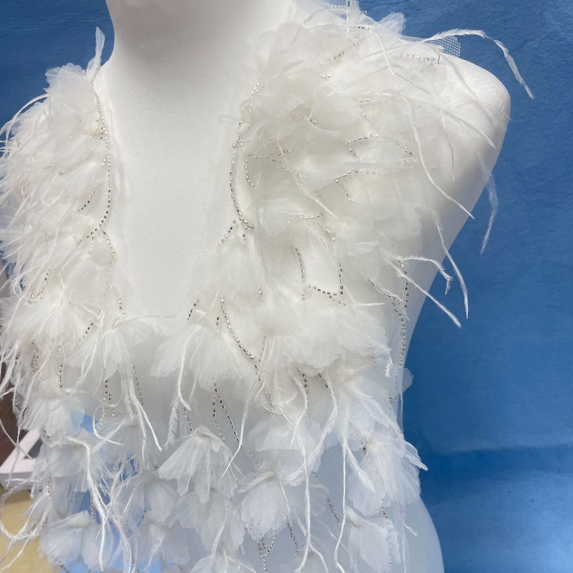 Ultra-Embellished Ostrich Feather & Beaded 3D Floral Sleeve Appliqué – Ethereal DIY Trim for Evening Gowns, Stage Costumes & Bridal Fashion Accessories