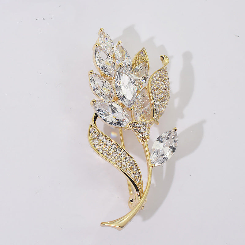 Elegant Anti-slip Brooch Pin – Minimalist Luxury Chest Clip For Women, Discreet Wardrobe Security Pin, Small Chic Decorative Brooch To Prevent Gaping, Premium Quality & Unique Design