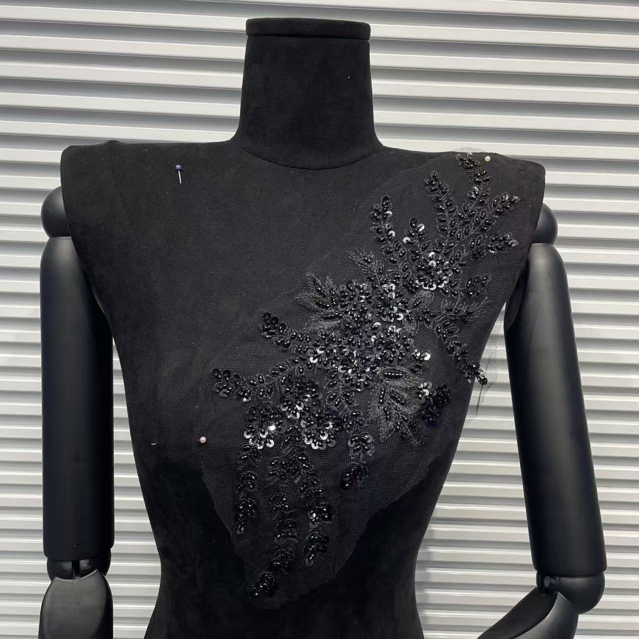 Color-Block 3D Embroidered Appliqué with Tube Beads & Lace – Minimalist Chic Patch for Sweaters, Jackets & DIY Fashion Embellishment