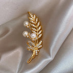Elegant Anti-slip Brooch Pin – Minimalist Luxury Chest Clip For Women, Discreet Wardrobe Security Pin, Small Chic Decorative Brooch To Prevent Gaping, Premium Quality & Unique Design