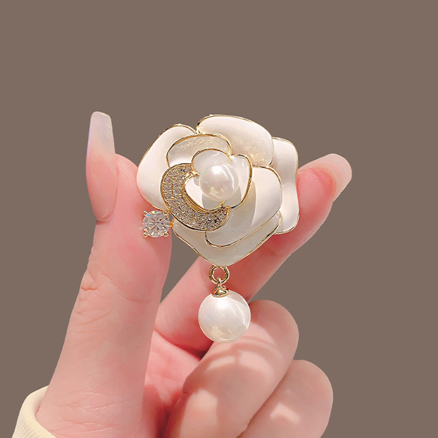 Elegant Anti-slip Brooch Pin – Minimalist Luxury Chest Clip For Women, Discreet Wardrobe Security Pin, Small Chic Decorative Brooch To Prevent Gaping, Premium Quality & Unique Design